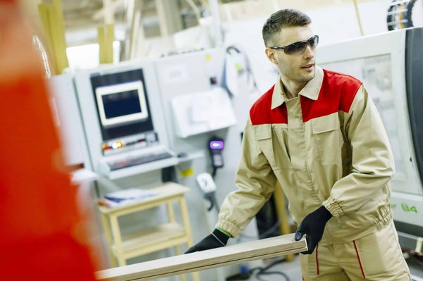 Vêtement de travail : comment choisir une blouse ?